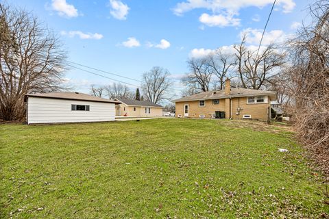 Tiny photo for 2701 Lee Street, Melrose Park, IL 60164 (MLS # 12615713)