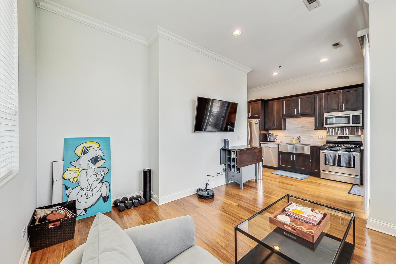 1249 W Madison Street 301