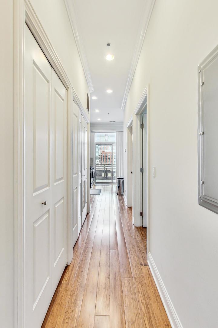1249 W Madison Street 301
