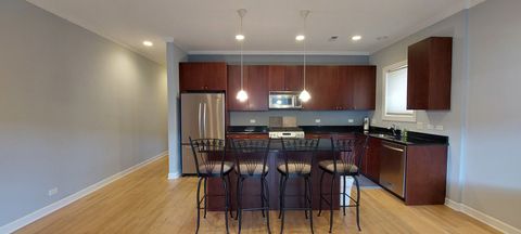 Tiny photo for 663 W Barry Avenue #2A, Chicago, IL 60657 (MLS # 12456570)