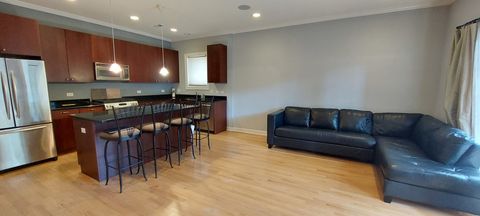 Tiny photo for 663 W Barry Avenue #2A, Chicago, IL 60657 (MLS # 12456570)