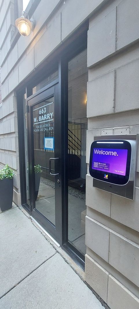Tiny photo for 663 W Barry Avenue #2A, Chicago, IL 60657 (MLS # 12456570)