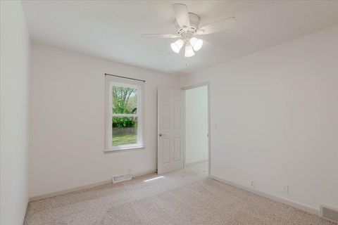 Tiny photo for 1213 Barker Street, Bloomington, IL 61701 (MLS # 12608285)
