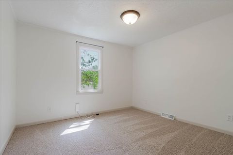 Tiny photo for 1213 Barker Street, Bloomington, IL 61701 (MLS # 12608285)