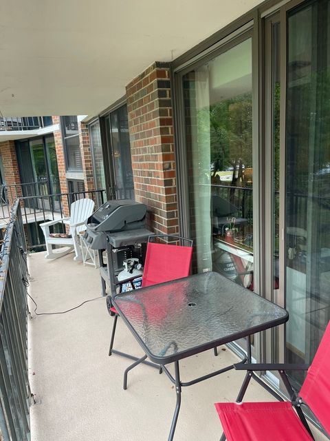 Tiny photo for 2 S Atrium Way #203, Elmhurst, IL 60126 (MLS # 12499259)