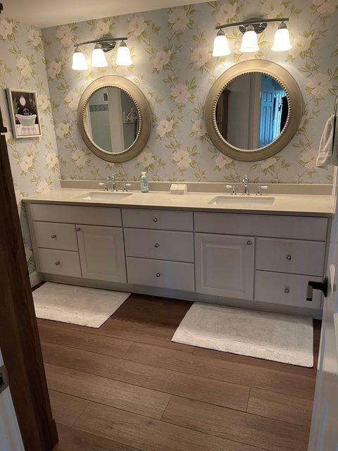 Tiny photo for 2 S Atrium Way #203, Elmhurst, IL 60126 (MLS # 12499259)