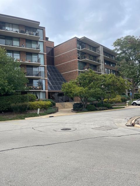 Photo of 2 S Atrium Way #203, Elmhurst, IL 60126 (MLS # 12499259)