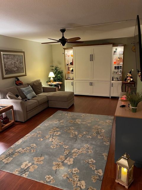 Tiny photo for 2 S Atrium Way #203, Elmhurst, IL 60126 (MLS # 12499259)