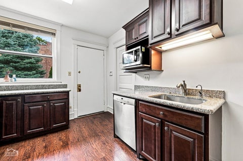 Tiny photo for 5402 S UNIVERSITY Avenue, Chicago, IL 60615 (MLS # 12757243)