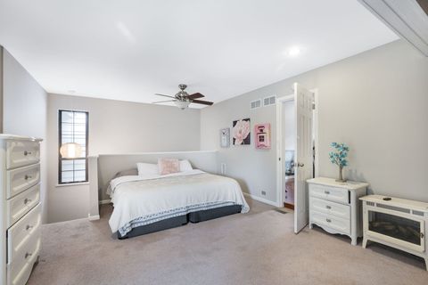 Tiny photo for 736 Glen Way #736, Gurnee, IL 60031 (MLS # 12688936)