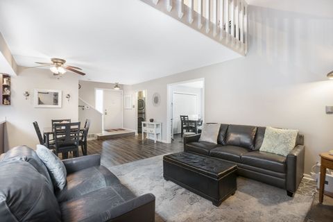 Tiny photo for 736 Glen Way #736, Gurnee, IL 60031 (MLS # 12688936)