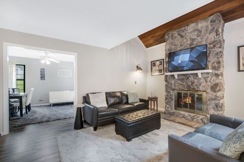 Tiny photo for 736 Glen Way #736, Gurnee, IL 60031 (MLS # 12688936)
