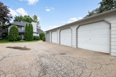 Tiny photo for 736 Glen Way #736, Gurnee, IL 60031 (MLS # 12688936)
