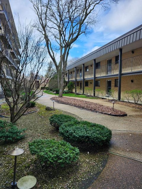 Photo of 6221 N Niagara Avenue #305, Chicago, IL 60631 (MLS # 12644072)