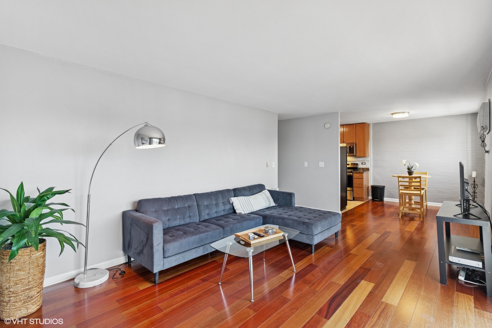 7428 WASHINGTON Street 508