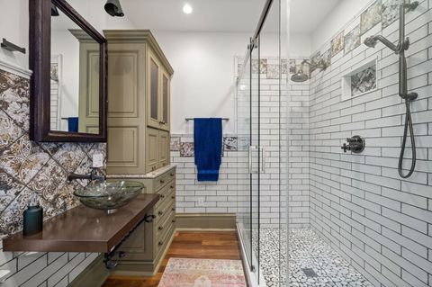 Tiny photo for 4748 N Beacon Street, Chicago, IL 60640 (MLS # 12390675)