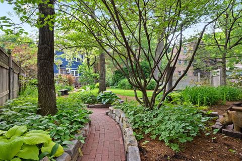 Tiny photo for 4748 N Beacon Street, Chicago, IL 60640 (MLS # 12390675)