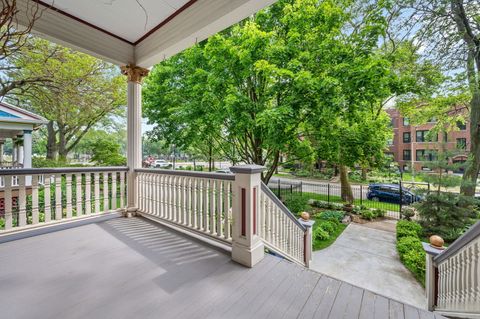 Tiny photo for 4748 N Beacon Street, Chicago, IL 60640 (MLS # 12390675)