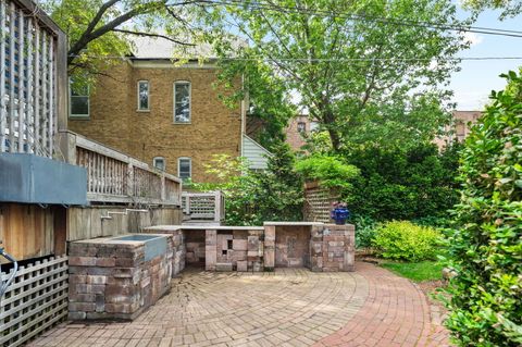 Tiny photo for 4748 N Beacon Street, Chicago, IL 60640 (MLS # 12390675)