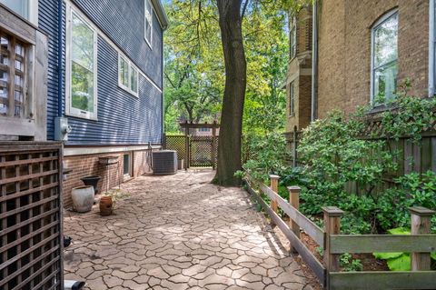 Tiny photo for 4748 N Beacon Street, Chicago, IL 60640 (MLS # 12390675)