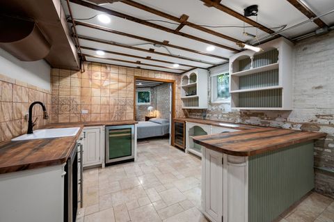 Tiny photo for 4748 N Beacon Street, Chicago, IL 60640 (MLS # 12390675)