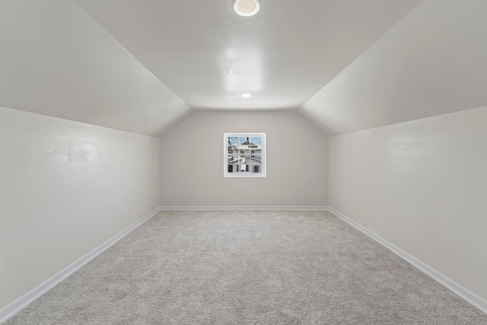635 S 18th Avenue