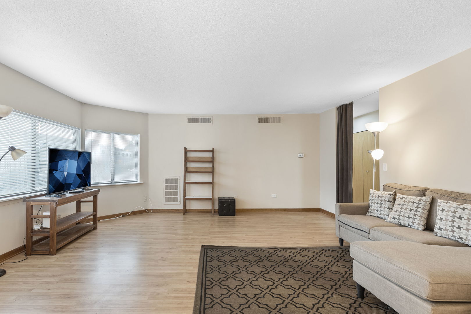 5500 Lincoln Avenue 116E