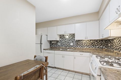 Tiny photo for 5500 Lincoln Avenue #116E, Morton Grove, IL 60053 (MLS # 12489782)