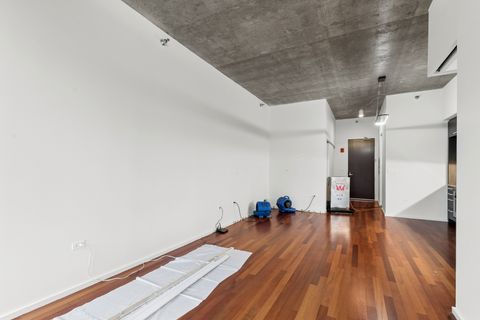 Tiny photo for 550 N St Clair Street #2002, Chicago, IL 60611 (MLS # 12676280)