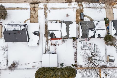 Tiny photo for 2705 Jacquelyn Lane, Waukegan, IL 60087 (MLS # 12577452)