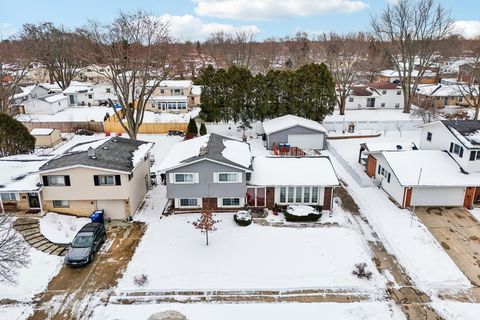 Tiny photo for 2705 Jacquelyn Lane, Waukegan, IL 60087 (MLS # 12577452)