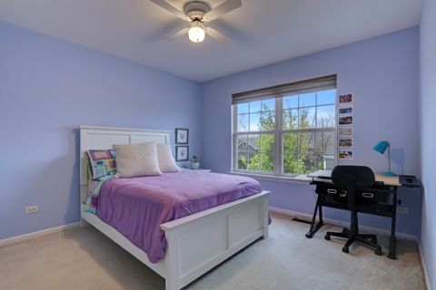 Tiny photo for 77 BRIDLEPATH Drive, Lindenhurst, IL 60046 (MLS # 12517547)