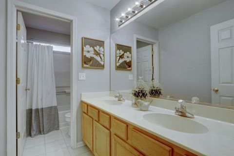 Tiny photo for 77 BRIDLEPATH Drive, Lindenhurst, IL 60046 (MLS # 12517547)