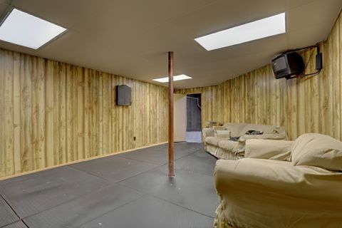 Tiny photo for 77 BRIDLEPATH Drive, Lindenhurst, IL 60046 (MLS # 12517547)