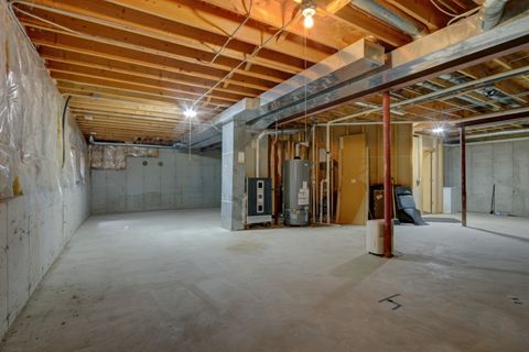 Tiny photo for 77 BRIDLEPATH Drive, Lindenhurst, IL 60046 (MLS # 12517547)