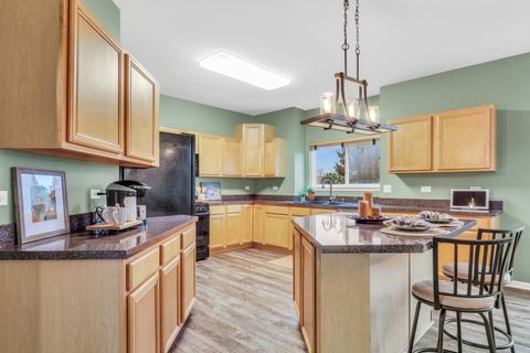 Tiny photo for 77 BRIDLEPATH Drive, Lindenhurst, IL 60046 (MLS # 12517547)