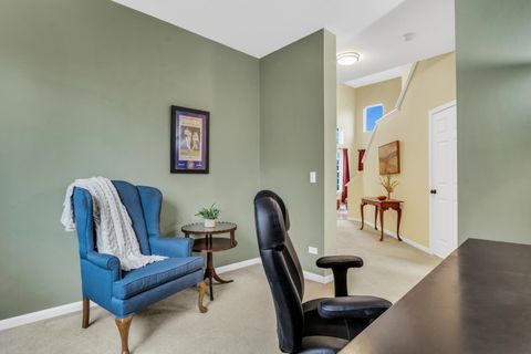 Tiny photo for 77 BRIDLEPATH Drive, Lindenhurst, IL 60046 (MLS # 12517547)