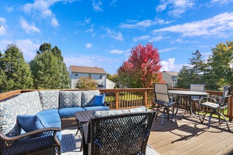 Tiny photo for 77 BRIDLEPATH Drive, Lindenhurst, IL 60046 (MLS # 12517547)