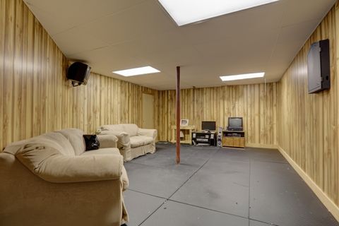 Tiny photo for 77 BRIDLEPATH Drive, Lindenhurst, IL 60046 (MLS # 12517547)