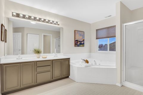 Tiny photo for 77 BRIDLEPATH Drive, Lindenhurst, IL 60046 (MLS # 12517547)