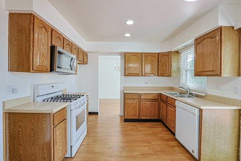 Tiny photo for 1901 Kingsley Drive, Schaumburg, IL 60194 (MLS # 12486410)
