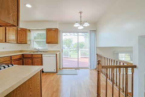 Tiny photo for 1901 Kingsley Drive, Schaumburg, IL 60194 (MLS # 12486410)