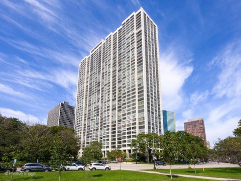 2800 N Lake Shore Drive 3707-09 Chicago IL 60657