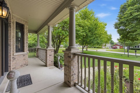 Tiny photo for 1018 S Ahrens Avenue, Lombard, IL 60148 (MLS # 12646362)