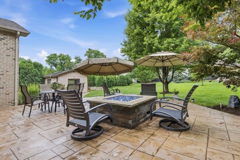 Tiny photo for 1018 S Ahrens Avenue, Lombard, IL 60148 (MLS # 12646362)
