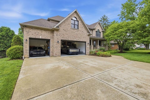 Tiny photo for 1018 S Ahrens Avenue, Lombard, IL 60148 (MLS # 12646362)
