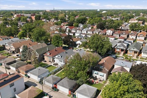Tiny photo for 2713 Highland Avenue, Berwyn, IL 60402 (MLS # 12667688)