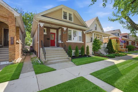 Tiny photo for 2713 Highland Avenue, Berwyn, IL 60402 (MLS # 12667688)