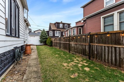 Tiny photo for 5229 W Carmen Avenue, Chicago, IL 60630 (MLS # 12310542)