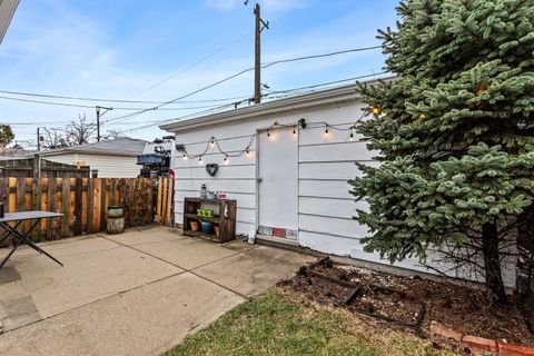 Tiny photo for 5229 W Carmen Avenue, Chicago, IL 60630 (MLS # 12310542)